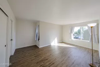 Photo #5: 6943084 Listing