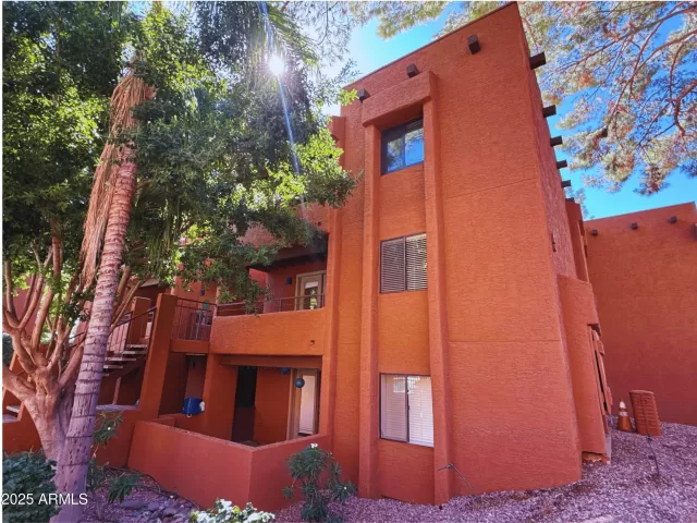 MLS: 6943194 Condo For Sale