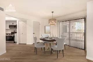 Photo #6: 6943277 Listing 