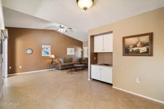 Photo #6: 6943357 Listing 