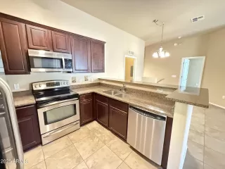 Photo #6: 6943388 Listing