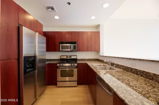 Photo #5: 6943399 Listing 