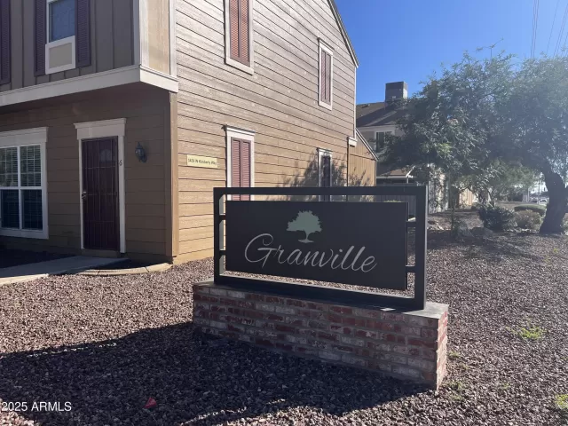 MLS: 6943403 Condo For Sale