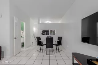 Photo #5: 6943403 Listing