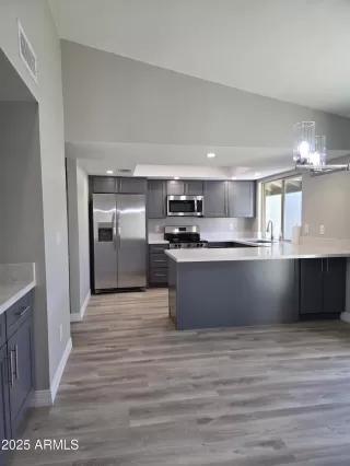 Photo #3: 6943409 Listing