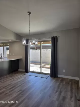 Photo #4: 6943409 Listing