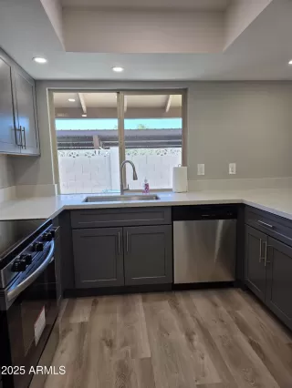 Photo #6: 6943409 Listing