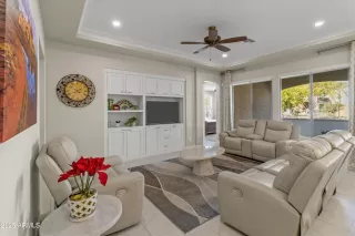 Photo #6: 6943519 Listing