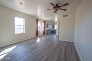 Photo #6: 6943522 Listing