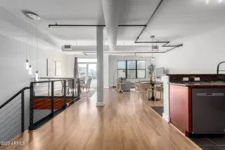 Photo #1: 6943549 Listing