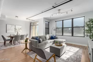 Photo #3: 6943549 Listing