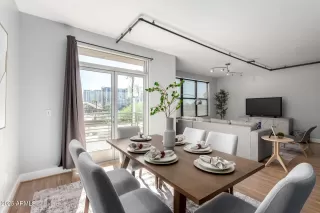 Photo #6: 6943549 Listing