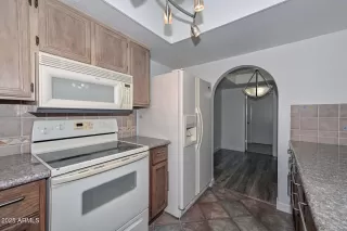 Photo #6: 6943568 Listing