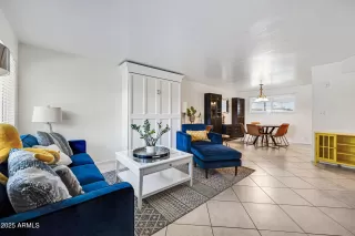 Photo #2: 6943582 Listing