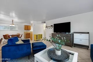 Photo #5: 6943582 Listing