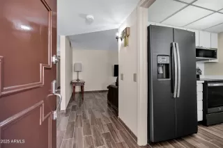 Photo #4: 6943610 Listing