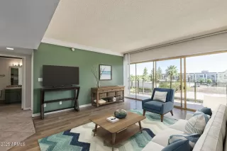 Photo #3: 6943624 Listing