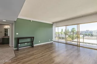 Photo #4: 6943624 Listing