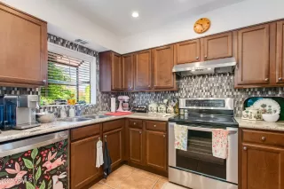 Photo #3: 6943655 Listing