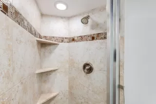 Photo #6: 6943655 Listing