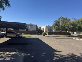 More Details about MLS # 6943718 : 5934 W GOLDEN LANE