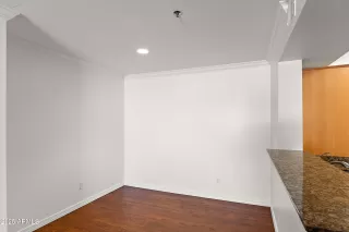 Photo #4: 6943843 Listing 