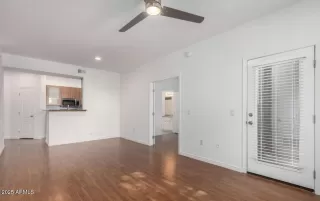 Photo #3: 6943877 Listing