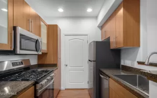 Photo #5: 6943877 Listing