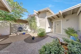 Photo #3: 6943885 Listing