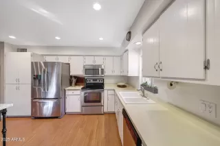 Photo #6: 6943885 Listing