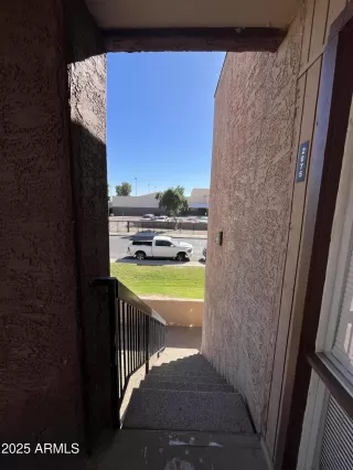 Photo #3: 6943986 Listing