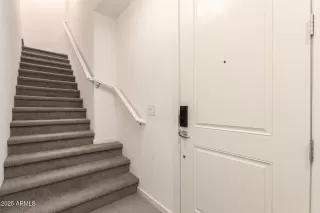 Photo #4: 6944065 Listing