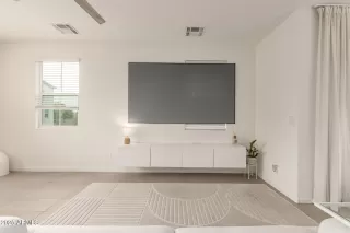 Photo #6: 6944065 Listing