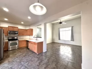 Photo #5: 6944071 Listing