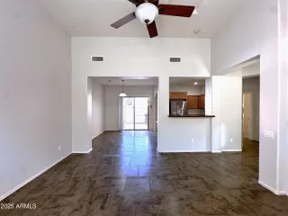 Photo #6: 6944071 Listing