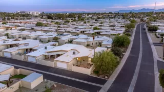 Photo #5: 6944160 Listing