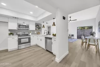 Photo #3: 6944212 Listing