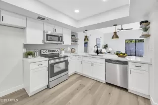 Photo #4: 6944212 Listing