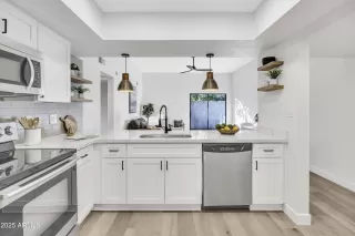 Photo #5: 6944212 Listing