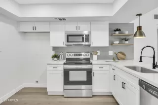 Photo #6: 6944212 Listing