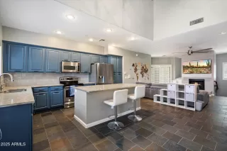 Photo #5: 6944297 Listing