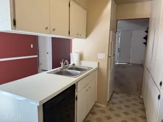 Photo #3: 6944360 Listing