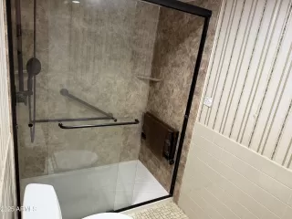 Photo #6: 6944360 Listing