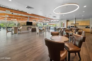 Photo #2: 6944396 Listing