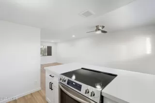 Photo #5: 6944441 Listing