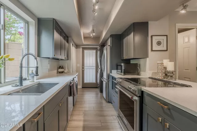 MLS: 6944446 Condo For Sale