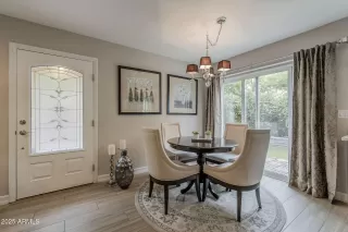 Photo #4: 6944446 Listing