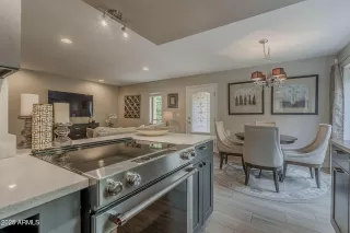 Photo #6: 6944446 Listing