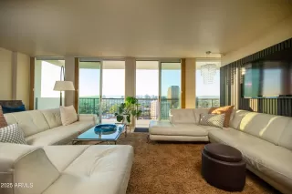 Photo #5: 6944483 Listing