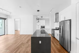 Photo #2: 6944553 Listing